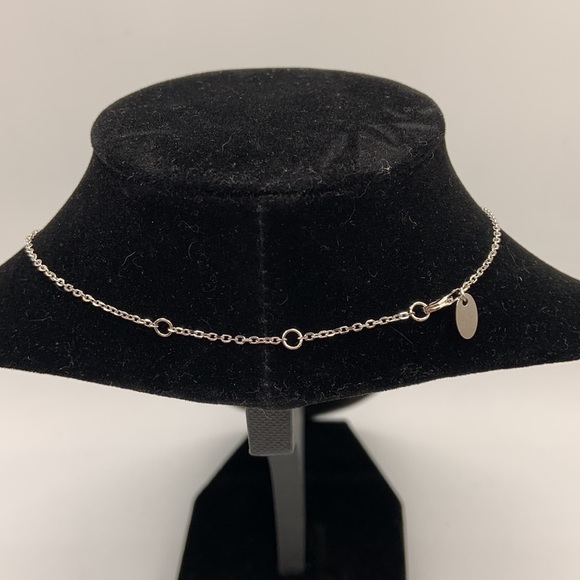 Silver Rhinestone Heart Pendant Necklace New with Box! - Picture 3 of 4